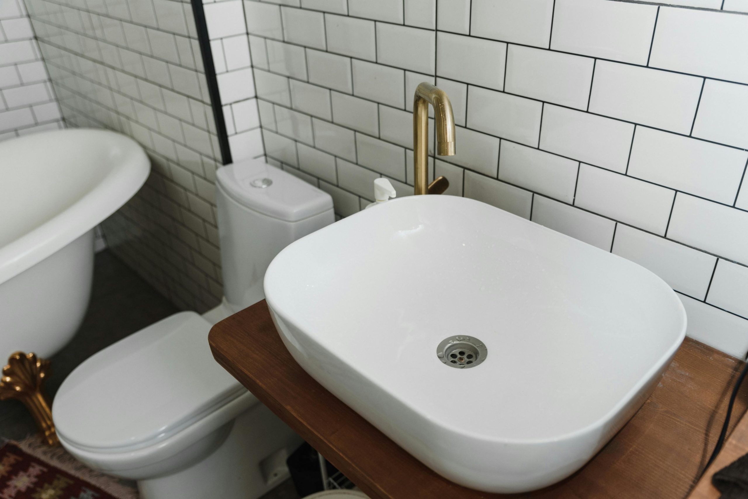 fix bathroom fixtures